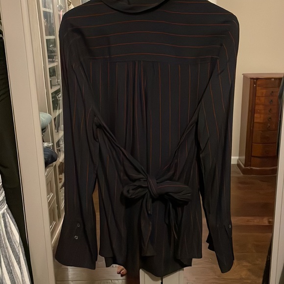 Express Top - Picture 5 of 5